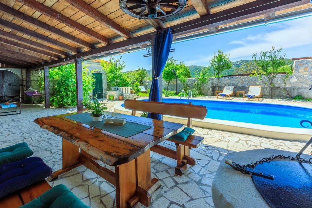 Villa Santa Barbara photo 424606697-1