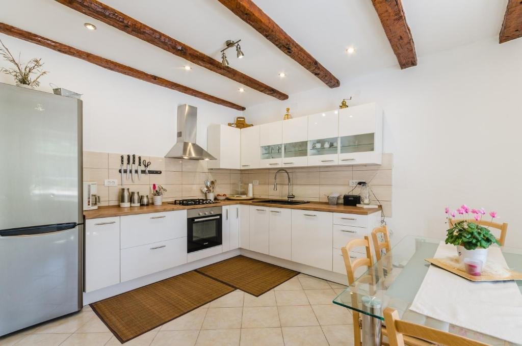 Villa Santa Barbara photo 424606740-1