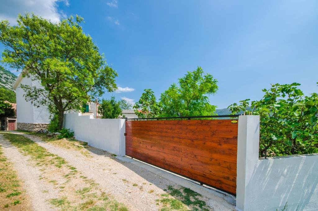 Villa Santa Barbara photo 424607782